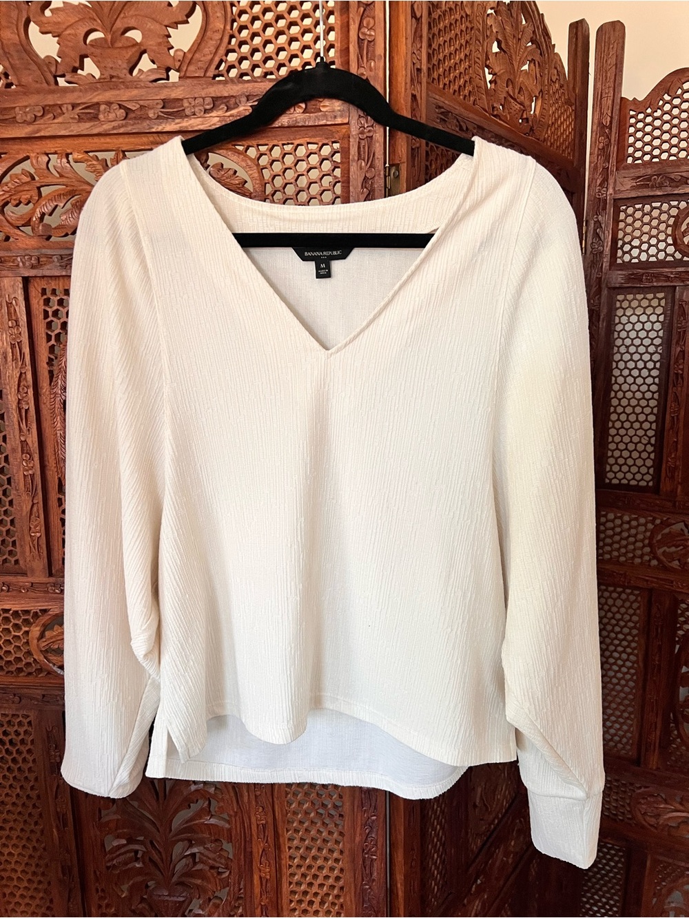 Banana Republic Cream Textured V-Neck Blouse